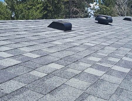 Platteville roofing contractor replacing asphalt roof